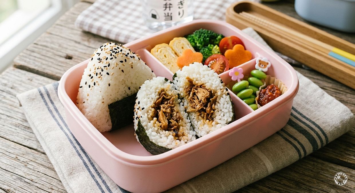 Nasi Kepal Onigiri Ayam Suwir